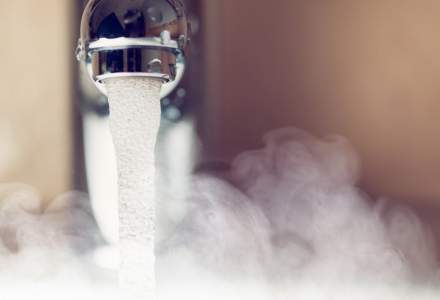 Furnizarea apei calde, sistată sau deficitară în peste 700 de imobile din Capitală