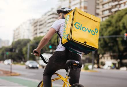 TRANZACȚIE: Glovo cumpără Foodpanda și mai multe companii din grupul Delivery Hero