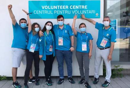 Reportaj EURO 2020: Ce fac voluntarii care muncesc pentru organizarea meciurilor de la București