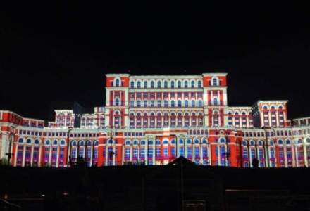 Ziua Capitalei: proiectii multimedia pe Palatul Parlamentului si concert "rEvolutia Muzicii Usoare Romanesti"