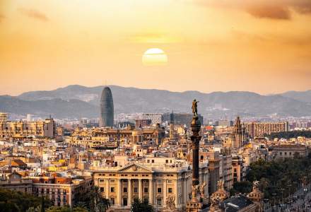 Turiștii complet vaccinați vor putea călători în Spania fără restricții