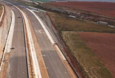Spania construiește o autostradă ”minune” din cenușă de hârtie