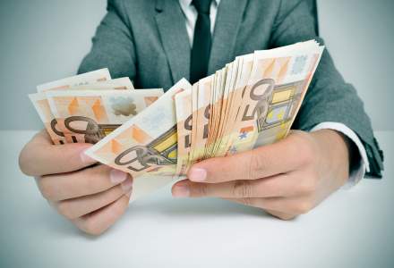 Managerul unei agenții bancare din București ar fi furat zeci de mii de euro din banii sucursalei