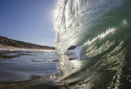 Ce trebuie sa faca investitorii pentru a naviga "tsunami-ul" de pe burse?