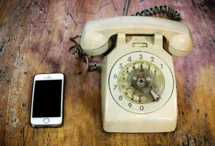 De la iPhone incoace, romanii "consuma" de trei ori mai multe minute la telefon