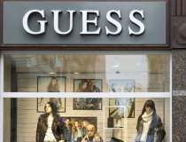 Guess deschide primul magazin...