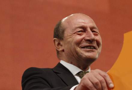 Băsescu îi cere demisia lui Drulă: „Mă mir că nu au spus că mecanicul a băut cu mine”