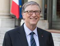 Bill Gates, mai sărac cu...