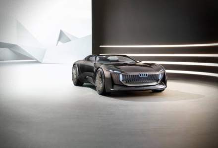 Audi a dezvăluit noul concept roadster Skysphere, care își poate schimba dimensiunea