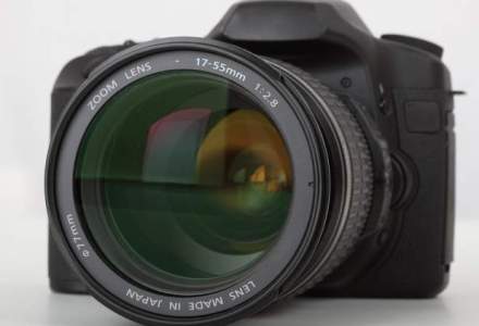 Canon preconizeaza o scadere cu 20-25% a pietei locale a aparatelor foto, de la 230.000 unitati in 2013