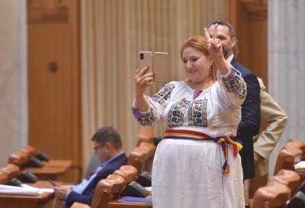 YouTube a închis contul oficial al Senatului României din cauza declarațiilor Dianei Șoșoacă