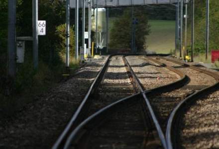 Dreptul calatorilor CFR la despagubiri pentru intarzierea trenurilor, amanat pana in 2019