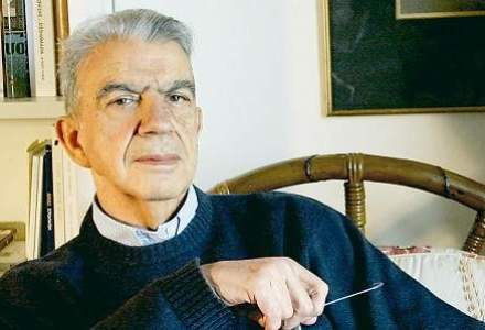 Scriitorul grec Menis Koumandareas, asasinat