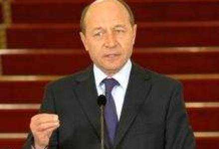 Traian Basescu depune juramantul de investire
