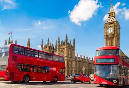 Salariu de 5.000 de lire sterline pentru taximetriști: o firmă londoneză caută 1.000 de șoferi