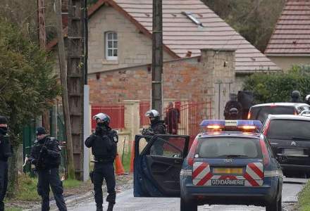 Focuri de arma in nordul Frantei: doi morti si 20 de raniti in operatiunile de capturare a fratilor Kouachi [Update 3]