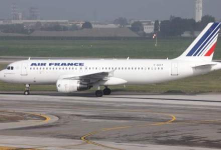 Cursele aeriene Bucuresti-Paris au intarzieri de cel putin 30 de minute