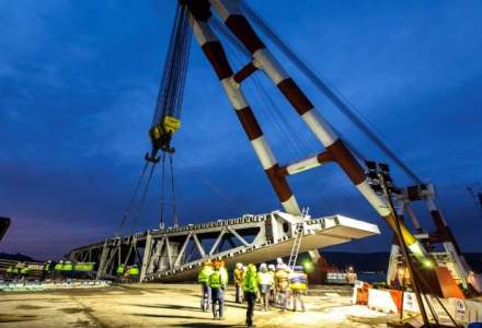 GSP participa la ridicarea celui mai mare pod rutier suspendat din lume