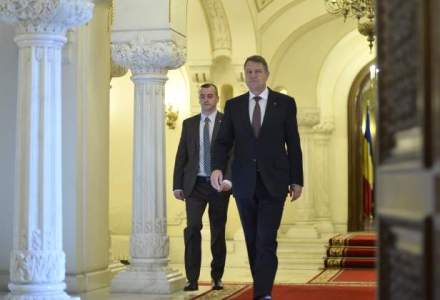 Klaus Iohannis sesizeaza la CNA Antena 3 si Romania TV pentru acuzatii aduse la adresa sa in timpul campaniei la prezidentiale