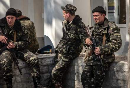 Circa 700 de militari rusi au patruns luni in Ucraina, sustine Kievul