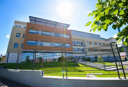 O nouă achiziție MedLife: rețeaua va cumpăra Spitalul OncoCard Brașov