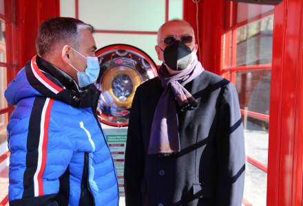 Primăria Sinaia dă în folosință un defibrilator public pentru situații de urgență