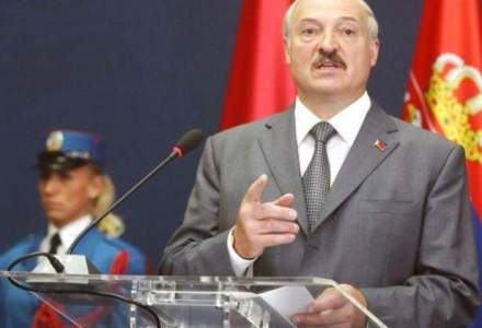 Aleksandr Lukasenko se vede singura pavaza impotriva "prabusirii" statului Belarus si anunta ca va candida la presedintie