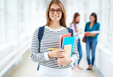 Studenții ASE București sunt femei în proporție de 80%. Cum ajung acestea să performeze pe piața muncii