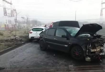 Accident în lanț în București. 20 de mașini au fost implicate