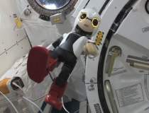 VIDEO: Primul robot-astronaut...