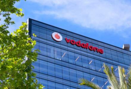 Vodafone scoate la licitație primul SMS din lume, sub formă de NFT