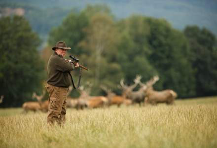 Ce cadouri sunt ideale pentru un vânător pasionat?