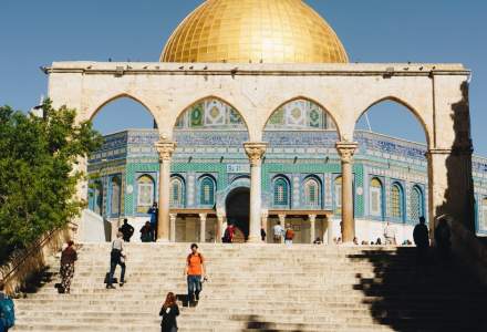 Israel ridică restricțiile de călătorie în străinătate, în ciuda amenințării variantei Omicron