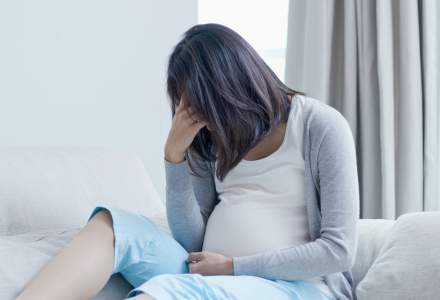 Cazul femeii însărcinate care nu a fost tratată fiindcă „îi expirase testul COVID-19” a stârnit indignare