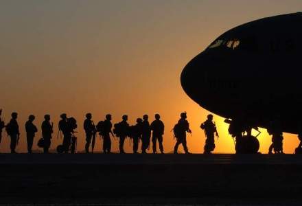 Soldati americani pe strazile Bucurestiului: doua comandamente NATO vor functiona in Capitala