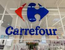 Carrefour se întoarce în...