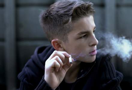 Aproape 15% dintre copiii români au fumat înainte de 15 ani