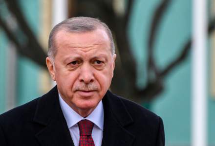 Erdogan își acuză aliații din NATO că nu au ajutat stingerea crizei ruso-ucrainiene