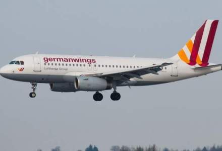 Pilotul avionului Germanwings a incercat sa forteze usa cabinei cu un topor
