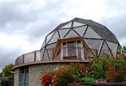 Casa-rotunda, proiectul unic al unui prahovean: cu 40% mai putine materiale