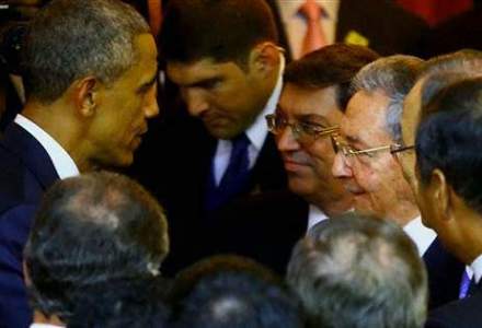 Eveniment istoric: Raul Castro si Barack Obama si-au strans mana la Summitul Americilor