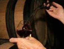 Productia locala de vinuri a...