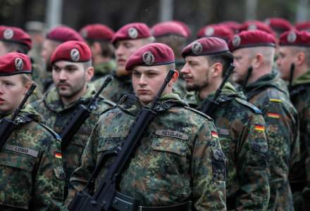 Liderul opoziției din Germania: O intervenție NATO în Ucraina ar fi posibilă