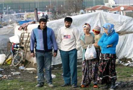 Un grup de romi, arestati la Roma de 1 mai pentru furturi din buzunare