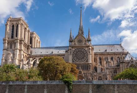 Descoperire în timpul lucrărilor de reconstrucție de la Notre Dame: un sarcofag de plumb, vechi de peste 600 de ani