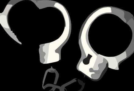 Unsprezece politisti de la Serviciul Rutier al IPJ Braila si de la Ordine Publica au fost arestati