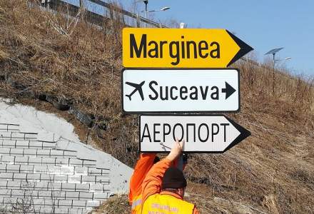 Mai multe indicatoare rutiere în limba ucraineană sunt montate la Suceava, ca sprijin pentru refugiații ucraineni din România