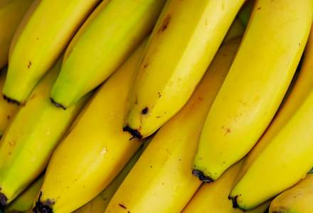 Banane cu pesticide, restrase dintr-un mare retailer din România