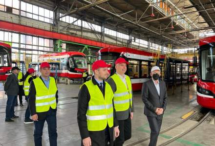 FOTO | Primul tramvai nou ajunge în București la 1 iunie