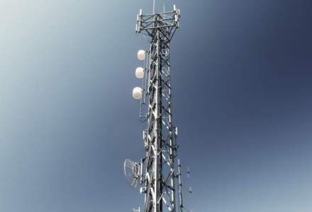 Guvernul va promova construirea de retele de comunicatii in banda larga cu acoperire nationala